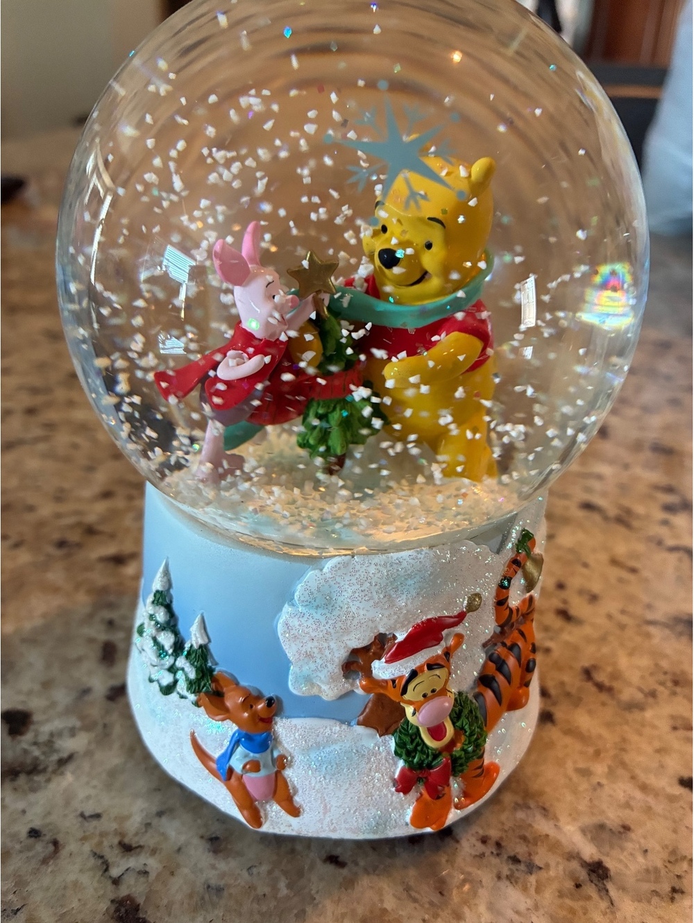 Enesco Disney Winnie the Pooh Jingle Bells Musical Snow Globe